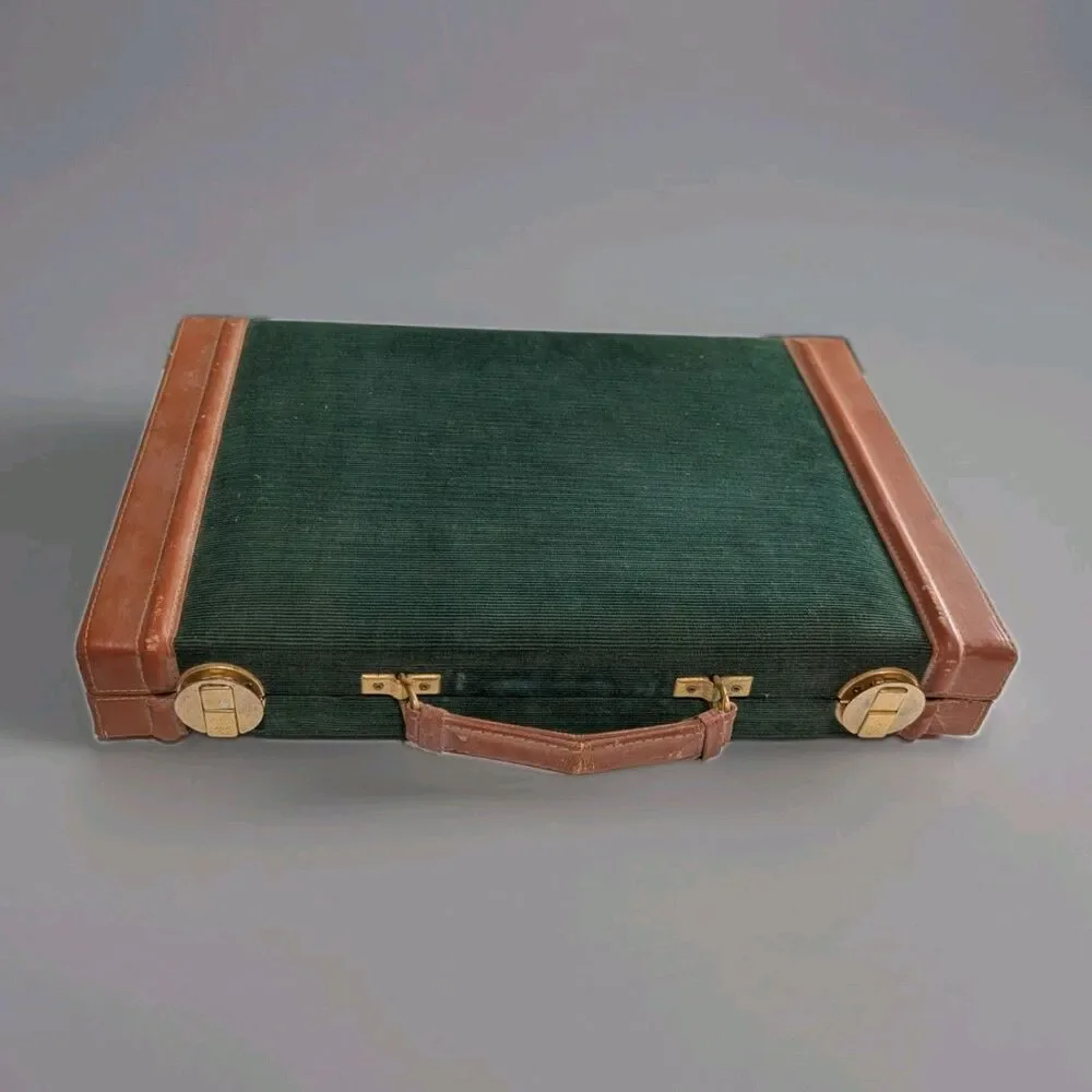 Vintage Corduroy Backgammon Set Briefcase Style Green Tan Board Game